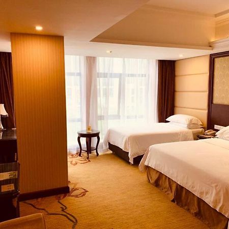 Vienna Hotel Shanghai Happy Valley Сунцзян Экстерьер фото