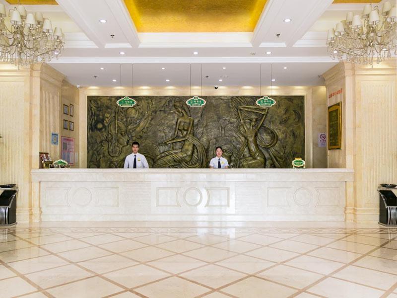 Vienna Hotel Shanghai Happy Valley Сунцзян Экстерьер фото
